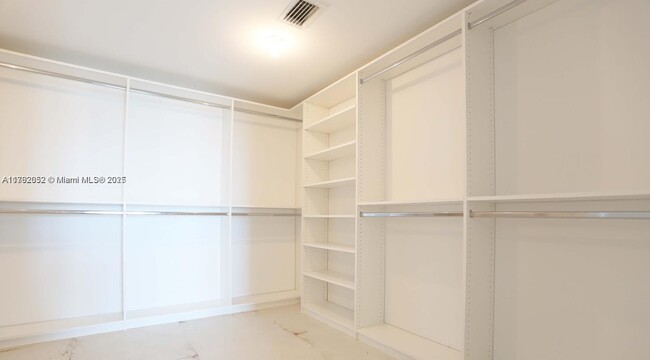 Building Photo - 400 Sunny Isles Blvd