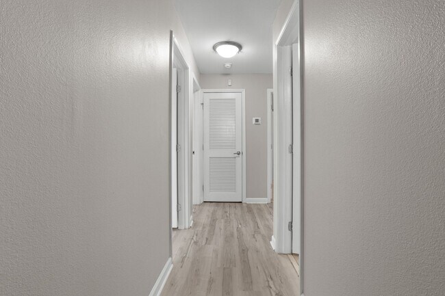 Building Photo - Live on the Water – 2BR Condo at Harbor Landing