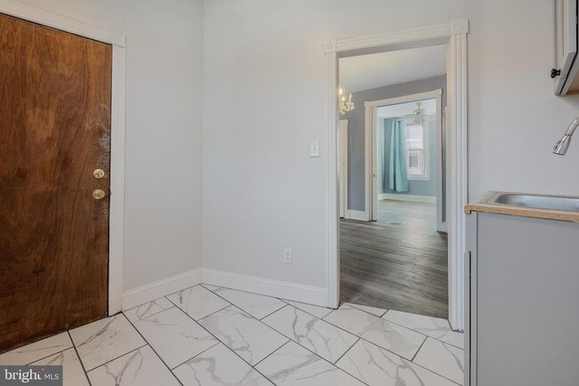 Building Photo - 2661 N Douglas St