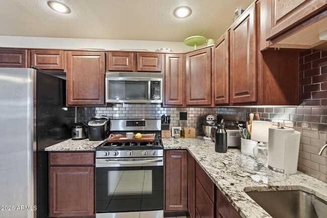 Building Photo - 2352 E Delgado St