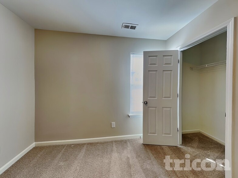 Building Photo - 2363 Wexford Way