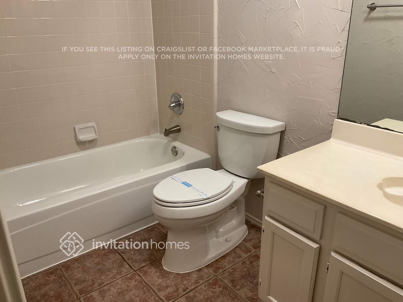 Building Photo - 1405 Country Ln