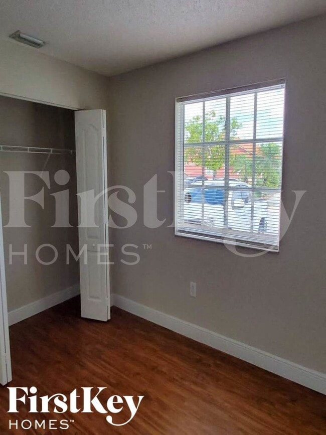 Building Photo - 17655 SW 146th Ct