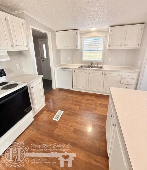 Building Photo - 2008 Burnett Church Rd