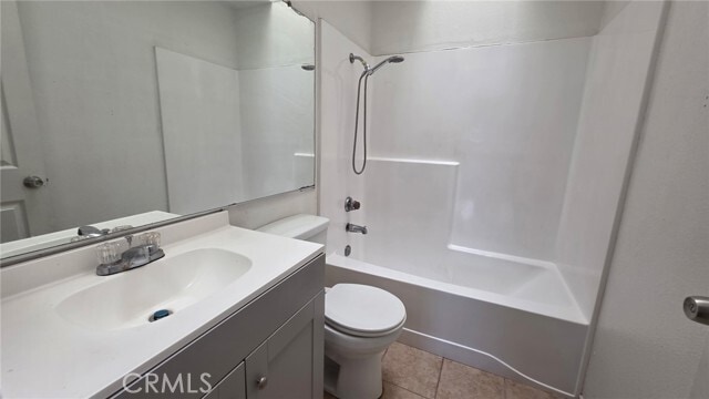 Building Photo - 23850 Suncrest Ave