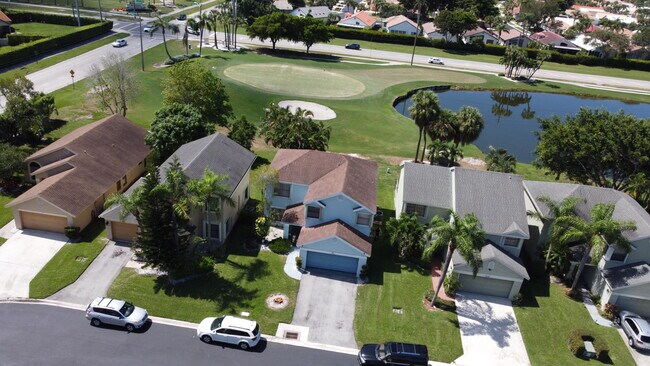 Building Photo - 5885 Northpointe Ln