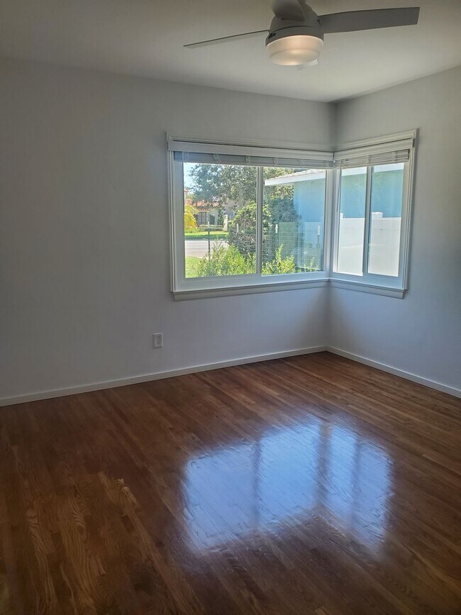 Building Photo - Recently Upgraded and Refreshed House with Pool and Casita