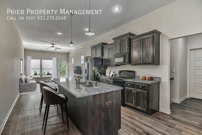 Building Photo - Reserve Townhome - Available May 15th
