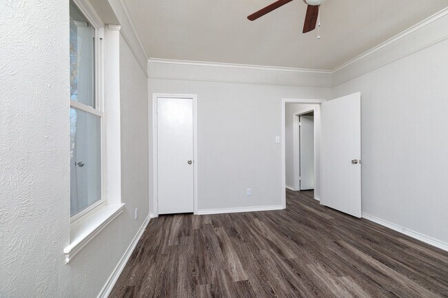Building Photo - 5700 Pershing Ave