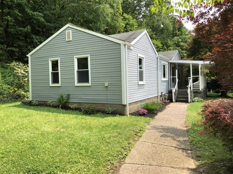 Building Photo - 328 Harmony Rd