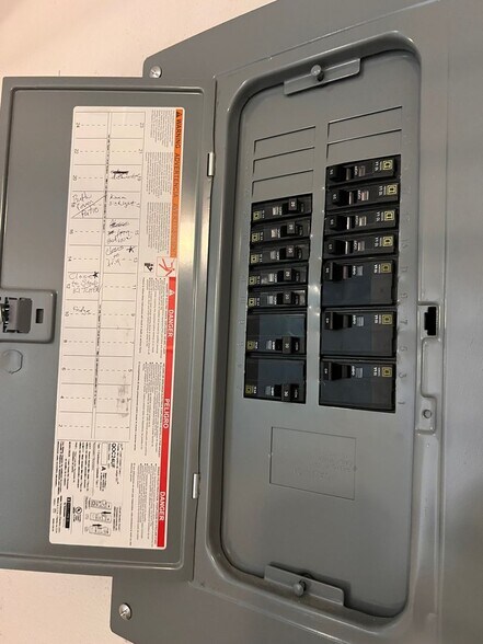 Building Photo - 1840 Burton Dr