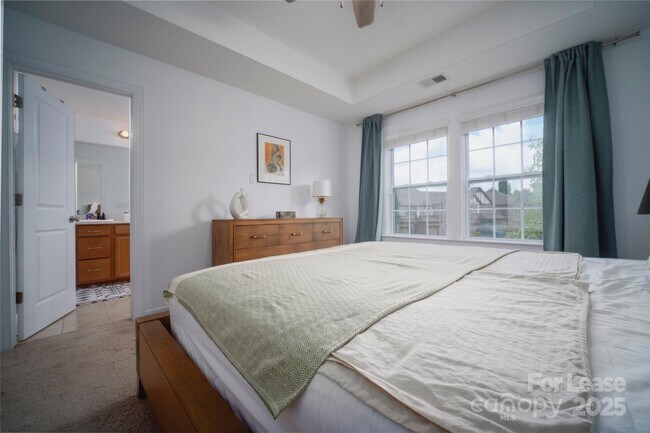 Building Photo - 9547 Glenburn Ln