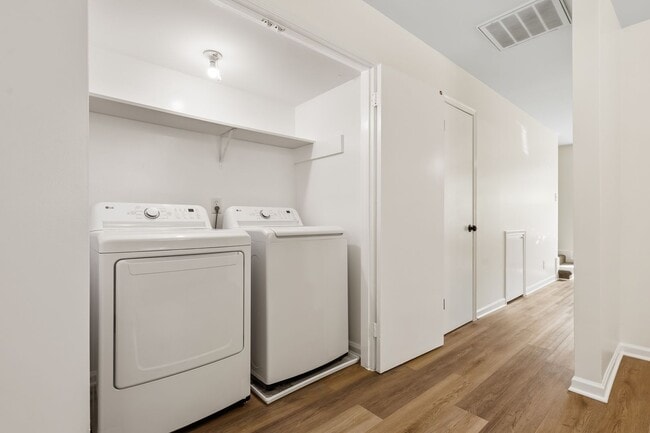 Building Photo - 2509 Stadium Dr