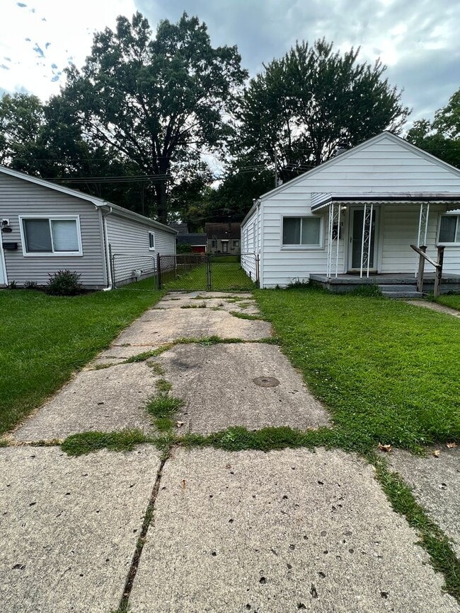 Building Photo - 26451 Lorenz St