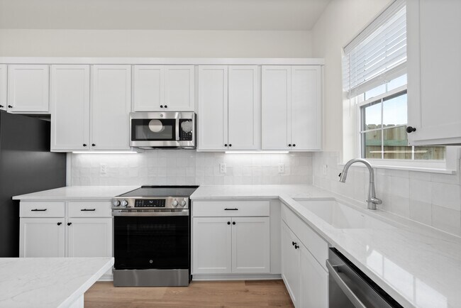 Building Photo - 6710 Abode Ave