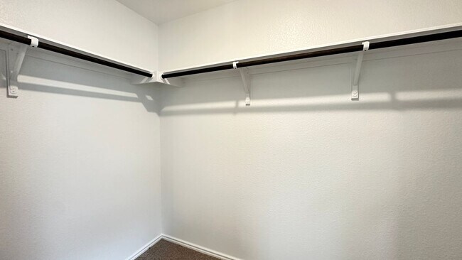 Building Photo - 170 Tofalla