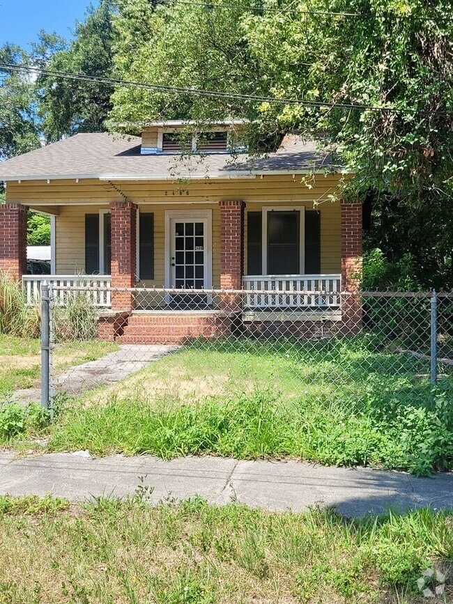 Building Photo - Charming 2 bed 1 bath in Historic District...