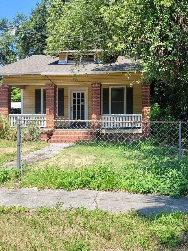 Primary Photo - Charming 2BR Home in the Heart of the Hist...