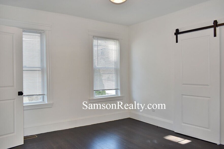 Building Photo - 405 Morris Ave