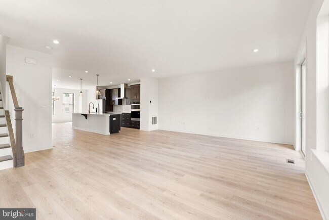 Building Photo - 6230 Folly Ln