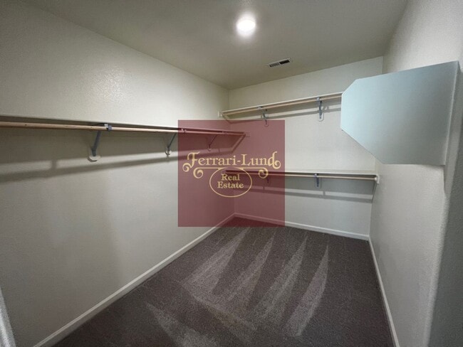 Building Photo - HOME in Lemmon Valley Community - Kay DeAlba!!