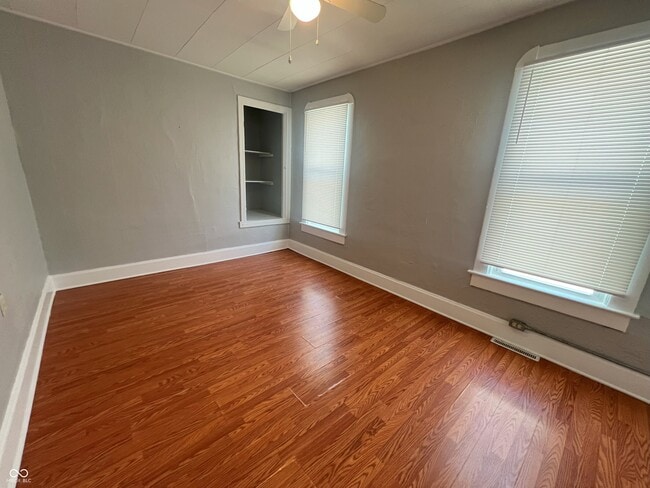 Building Photo - 2106 Singleton St