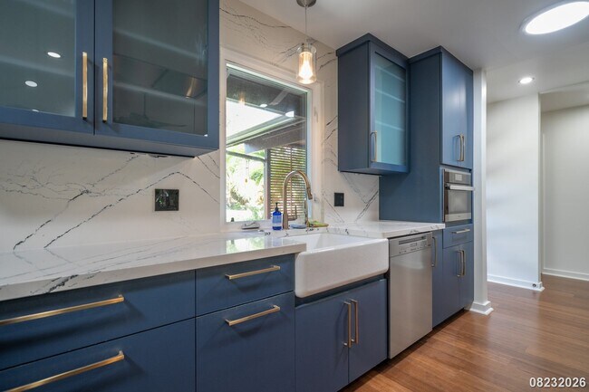 Building Photo - 427 Akoakoa Pl
