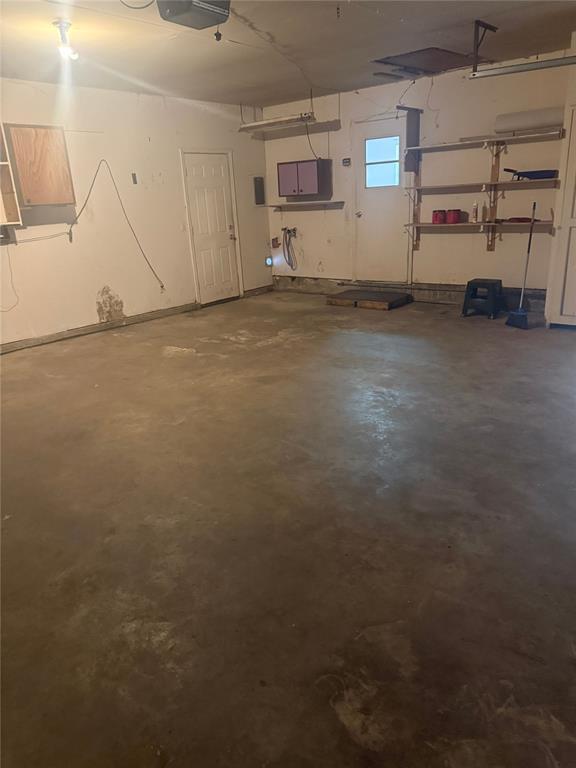 Building Photo - 315 Willow Pl