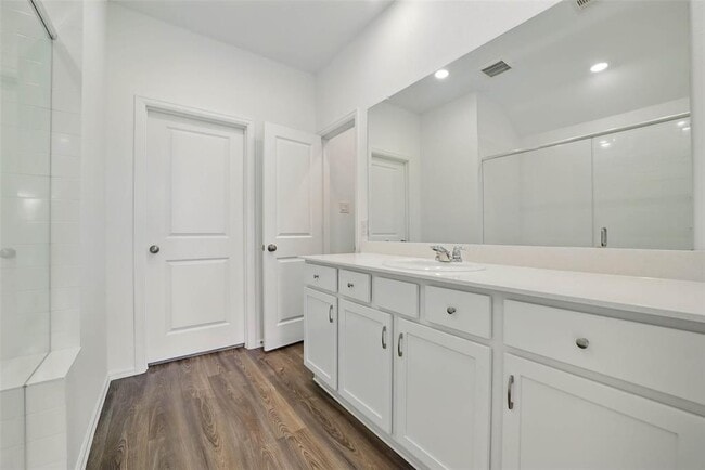 Building Photo - 2921 Eden Lk Ln