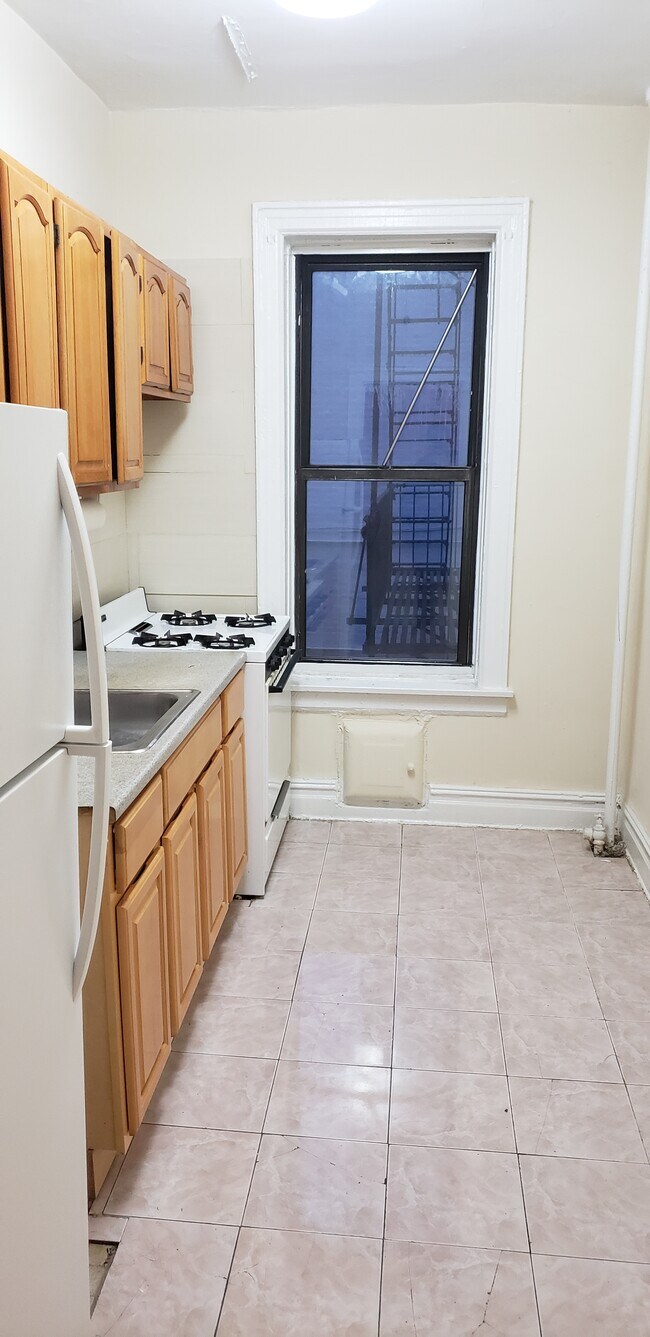 Building Photo - 6224 Fort Hamilton Pkwy
