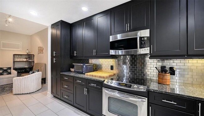 Building Photo - 1921 Monte Carlo Dr