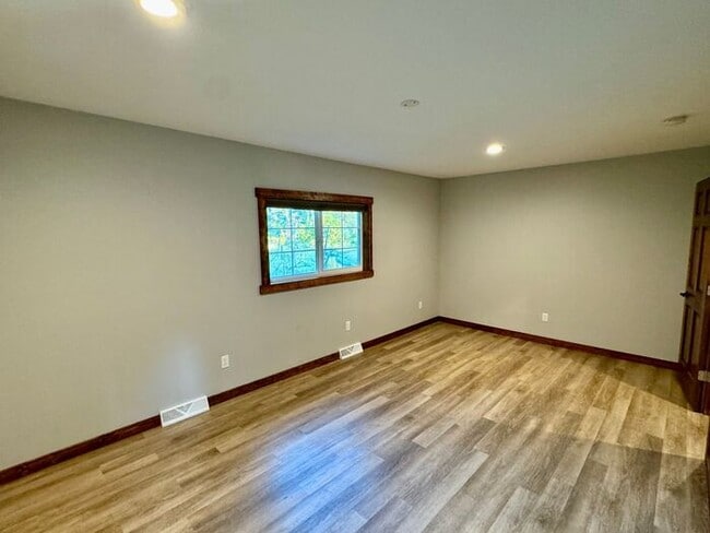 Building Photo - 3 bedroom home, Dowagiac Creek Waterfront,...