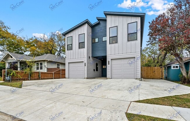 Building Photo - Updated Price for New Year!  Luxury Duplex...