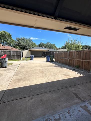 Building Photo - 1121 Goldenrod Dr