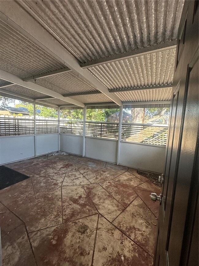 Building Photo - 2421 N 57th Terrace