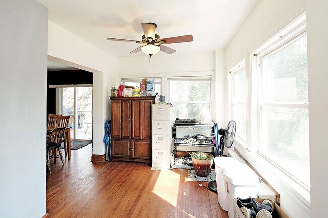 Building Photo - Spacious Fry’s Spring Home – Great Layout for Roommates
