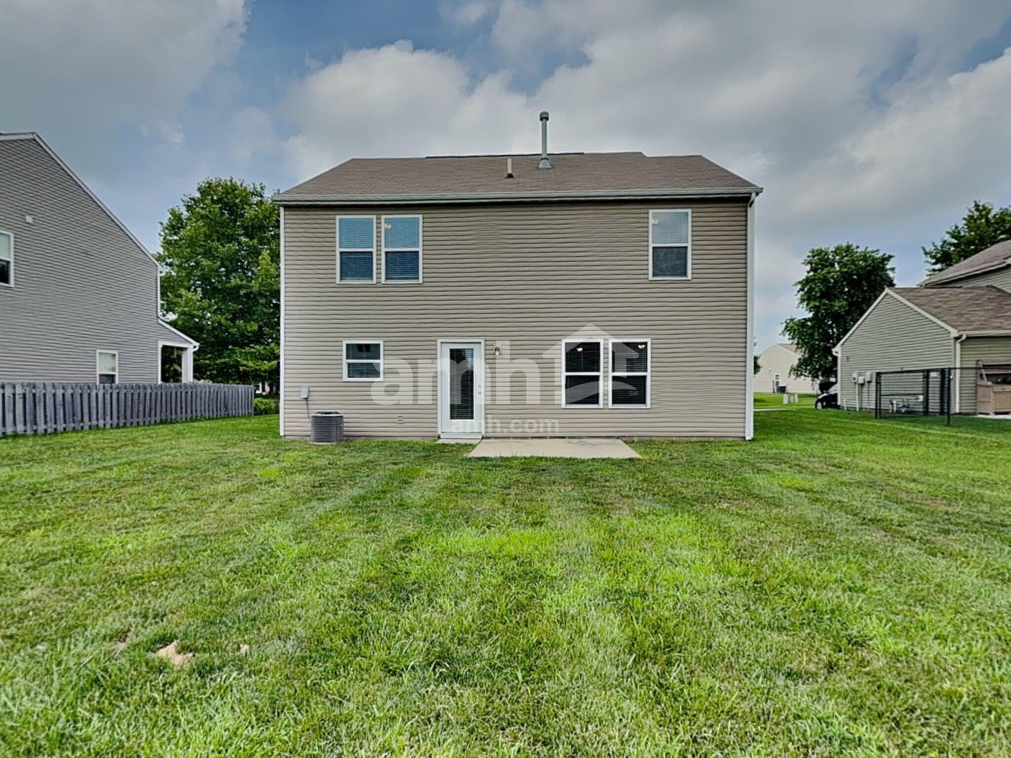 Building Photo - 1127 Fiesta Dr