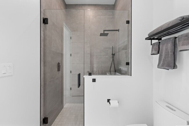 Building Photo - 247 Pescayo Ave