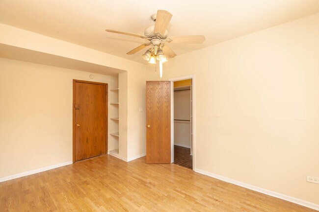 Building Photo - 1430 N Dearborn Pkwy