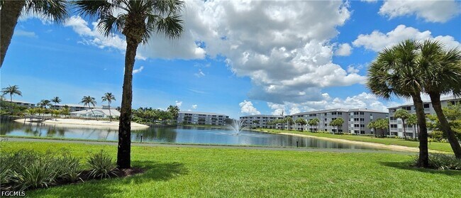 Building Photo - 16635 Lake Cir Dr