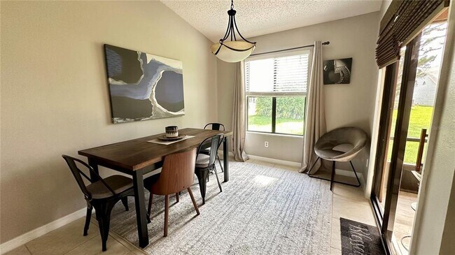 Building Photo - 790 Pine Shores Cir