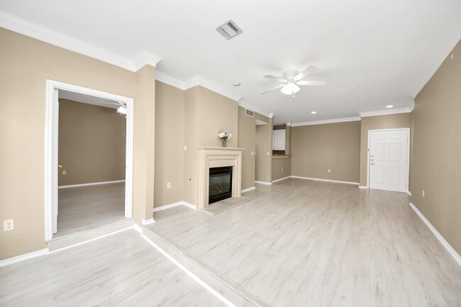 Building Photo - 2400 McCue Rd