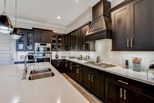 Building Photo - 2339 Pale Star Dr