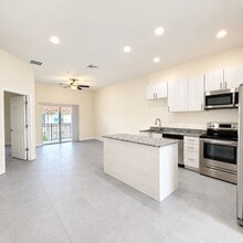Building Photo - 3221-3409 SW 8th Pl