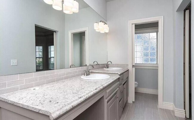 Building Photo - 2028 Cobblestone St