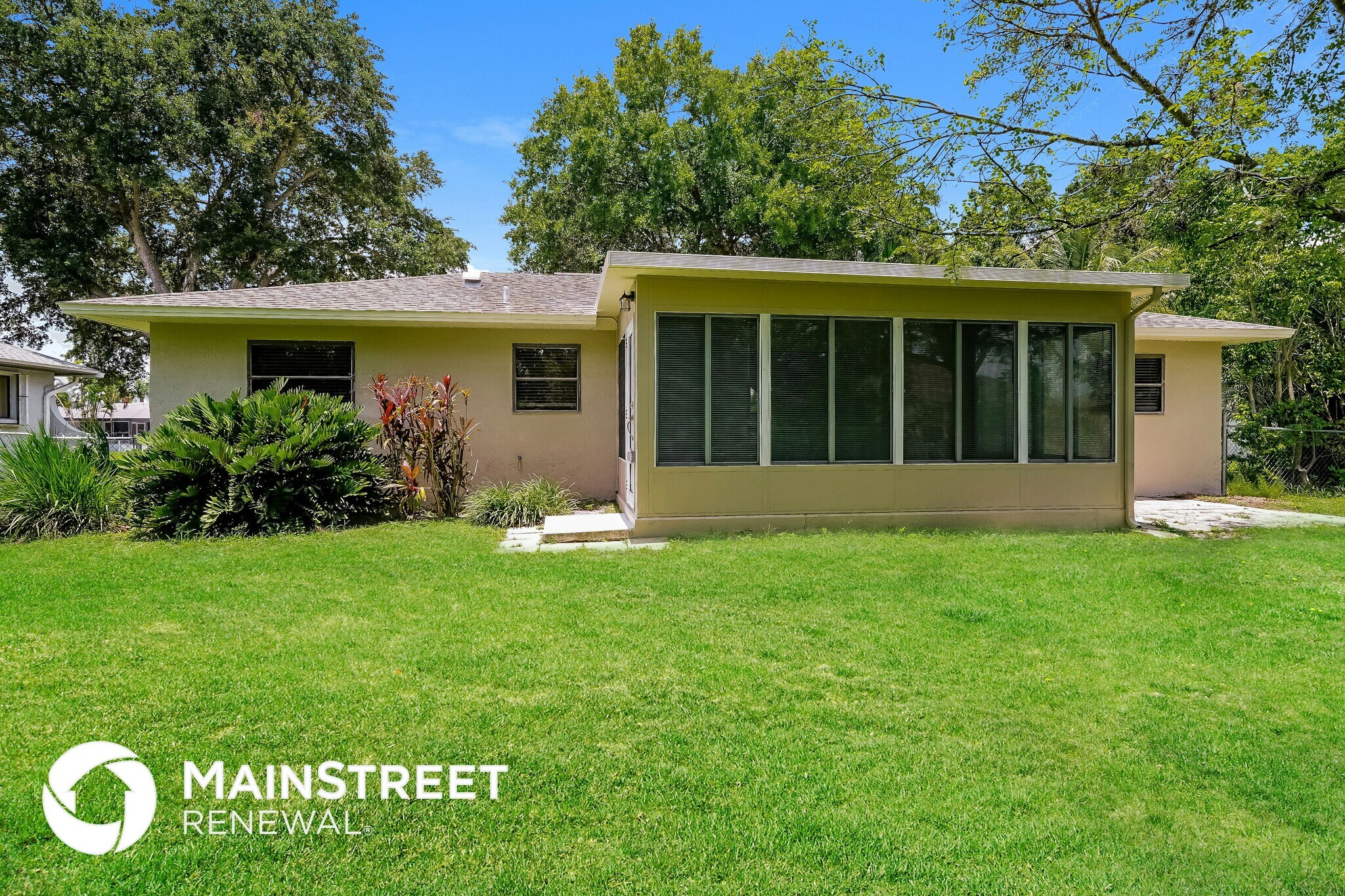 Building Photo - 113 NE 18th Pl