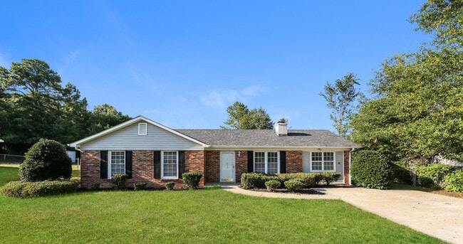 Building Photo - 111 Palamon St