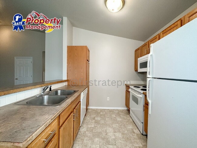 Building Photo - 7470 W Tottenham Ln