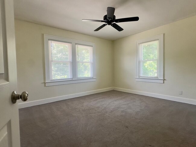 Building Photo - 3245 Boulevard Pl