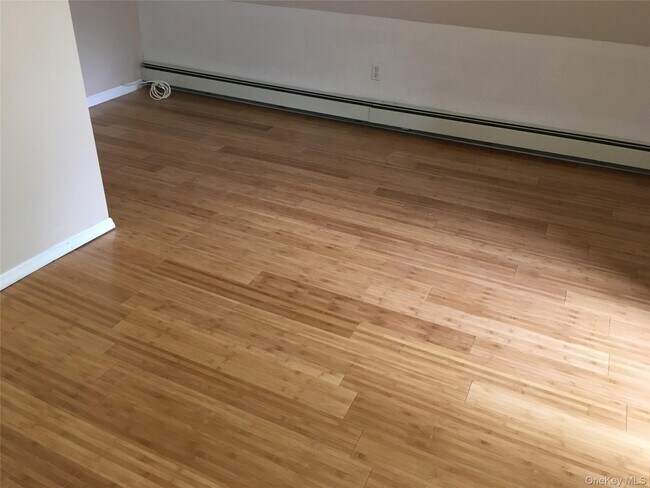 Building Photo - 528 NY-32